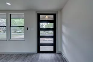 1513 Cloverleaf Dr, Austin, TX 78723 - Photo 11