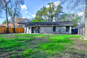 1513 Cloverleaf Dr, Austin, TX 78723 - Photo 7