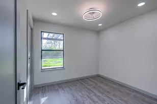 1513 Cloverleaf Dr, Austin, TX 78723 - Photo 25