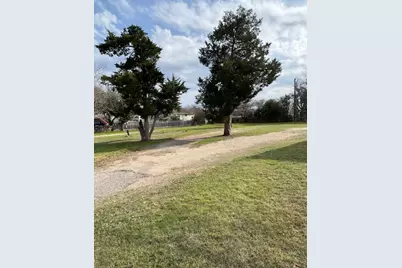 205 E Hoopes Avenue, Pflugerville, TX 78660 - Photo 21