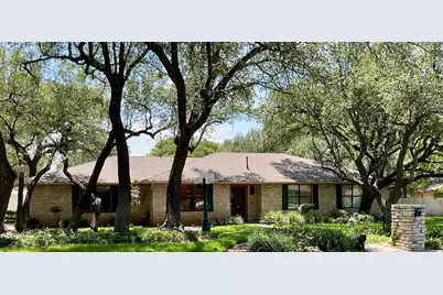 201 Oakwood Drive, Georgetown, TX 78628 - Photo 1