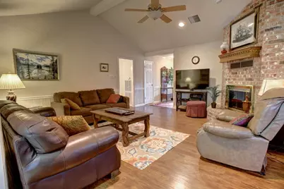 1001 Charleston Boulevard, Smithville, TX 78957 - Photo 35