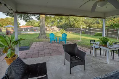 1001 Charleston Boulevard, Smithville, TX 78957 - Photo 5