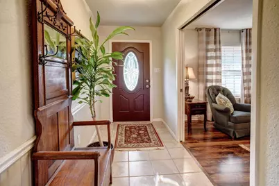 1001 Charleston Boulevard, Smithville, TX 78957 - Photo 13