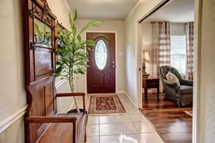 1001 Charleston Blvd, Smithville, TX 78957 - Photo 13