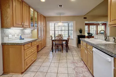 1001 Charleston Boulevard, Smithville, TX 78957 - Photo 15