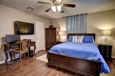 1001 Charleston Boulevard, Smithville, TX 78957 - Photo 21