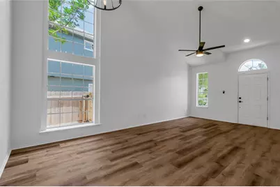 8800 Dandelion Trail, Austin, TX 78745 - Photo 5