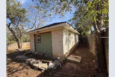 207 S Creek Street, Fredericksburg, TX 78624 - Photo 19