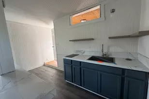 207 S Creek St, Fredericksburg, TX 78624 - Photo 21