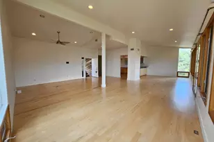 918 Terrace Mountain Dr, West Lake Hills, TX 78746 - Photo 17