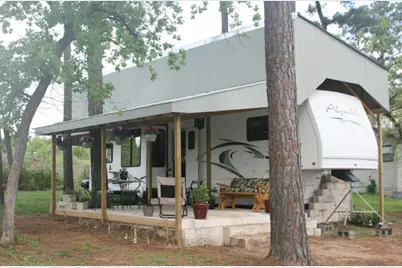 828 Highway 71 E, Bastrop, TX 78602 - Photo 9