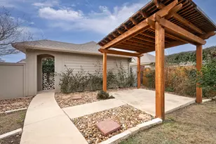 392 Tilly Ln, Buda, TX 78610 - Photo 5