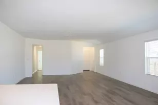 203 Donnington Dr, Hutto, TX 78634 - Photo 5