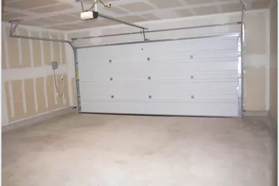 203 Donnington Drive, Hutto, TX 78634 - Photo 23