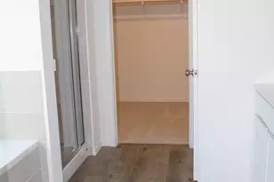 203 Donnington Dr, Hutto, TX 78634 - Photo 13