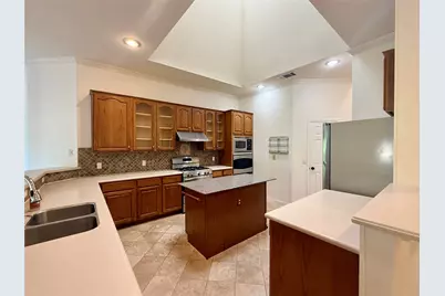 6106 Skahan Lane, Austin, TX 78739 - Photo 9