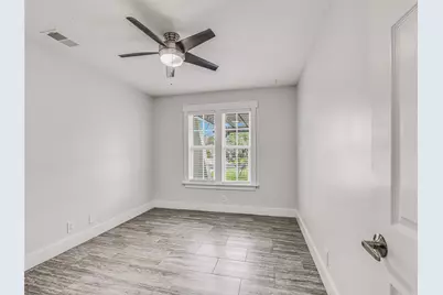 801 E Central Drive, Georgetown, TX 78628 - Photo 15