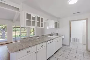 142 Lake Shore Dr, Horseshoe Bay, TX 78657 - Photo 13