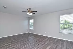 1172 Shadow Creek Blvd, Buda, TX 78610 - Photo 13