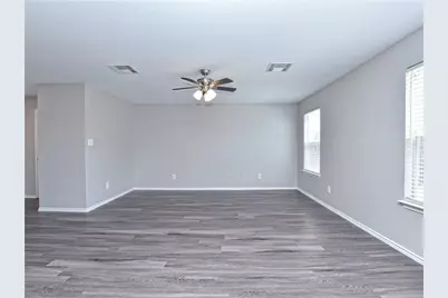 1172 Shadow Creek Boulevard, Buda, TX 78610 - Photo 7