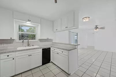 2409 Devonshire Drive, Austin, TX 78723 - Photo 9
