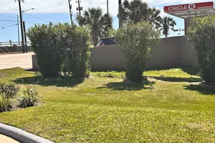 7000 Seawall Blvd, Galveston, TX 77551 - Photo 27