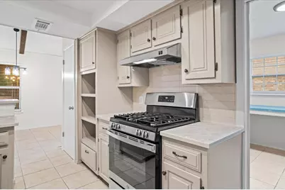 7603 Brookhollow Cove, Austin, TX 78752 - Photo 3