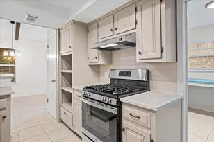 7603 Brookhollow Cove, Austin, TX 78752 - Photo 3