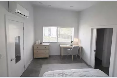 1155 Perry Road #B, Austin, TX 78721 - Photo 5