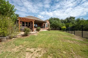 200 Lake Rim Cir, Georgetown, TX 78633 - Photo 35