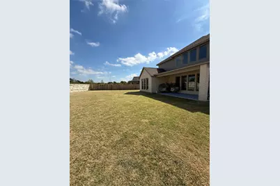 129 Menlo Bend, Liberty Hill, TX 78642 - Photo 3