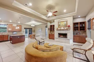 643 Shady Hollow, New Braunfels, TX 78132 - Photo 7