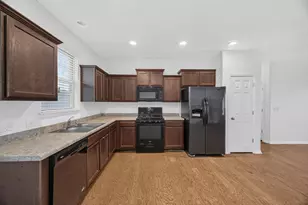 430 Twisted Oaks Ln, Buda, TX 78610 - Photo 9