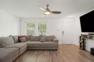 13212 High Sierra St, Manor, TX 78653 - Photo 7