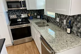 1102 Clayton Ln, Austin, TX 78723 - Photo 7
