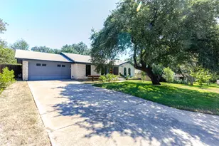 1300 Old Cedar Ln, Austin, TX 78758 - Photo 25