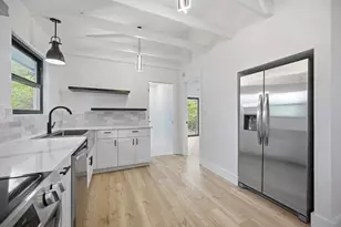 11013 Travis Dr, Jonestown, TX 78645 - Photo 13