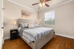 1402 Parker Ln, Austin, TX 78741 - Photo 11