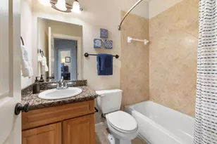 1402 Parker Ln, Austin, TX 78741 - Photo 17