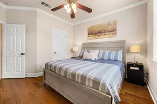 1402 Parker Ln, Austin, TX 78741 - Photo 13