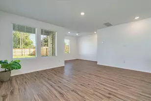 194 George Neggan Ln, Bastrop, TX 78602 - Photo 9