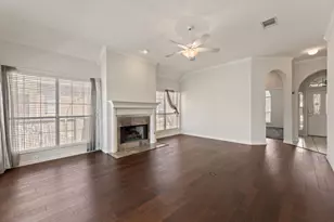 109 Riverview Dr, Georgetown, TX 78628 - Photo 11