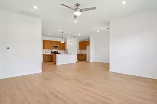 9421 Buckstitch Saddle Dr, Austin, TX 78724 - Photo 15