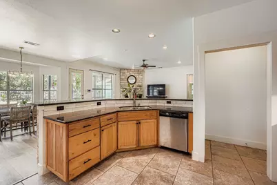 100 Quarry Springs Drive, San Marcos, TX 78666 - Photo 11