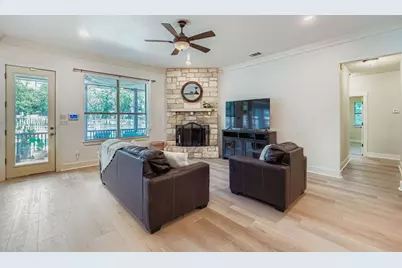 100 Quarry Springs Drive, San Marcos, TX 78666 - Photo 5