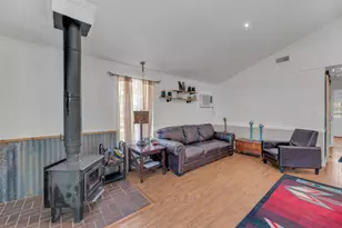 928 Moccasin Trail, La Grange, TX 78945 - Photo 9