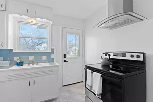 614 Highland Ave, Austin, TX 78703 - Photo 13