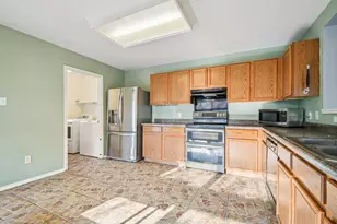 100 Kendall Cove, Elgin, TX 78621 - Photo 5