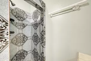 4701 Bandera Rd, Austin, TX 78721 - Photo 27